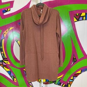 MTS, Cowl Neck Long Sleeve Tunic/Dress with Pockets. Size Medium. Excellent cond